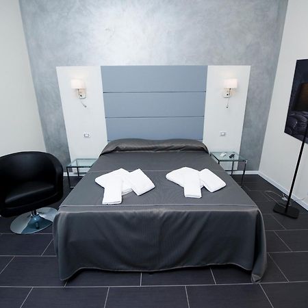 Grey&White Hotel Rome Bilik gambar