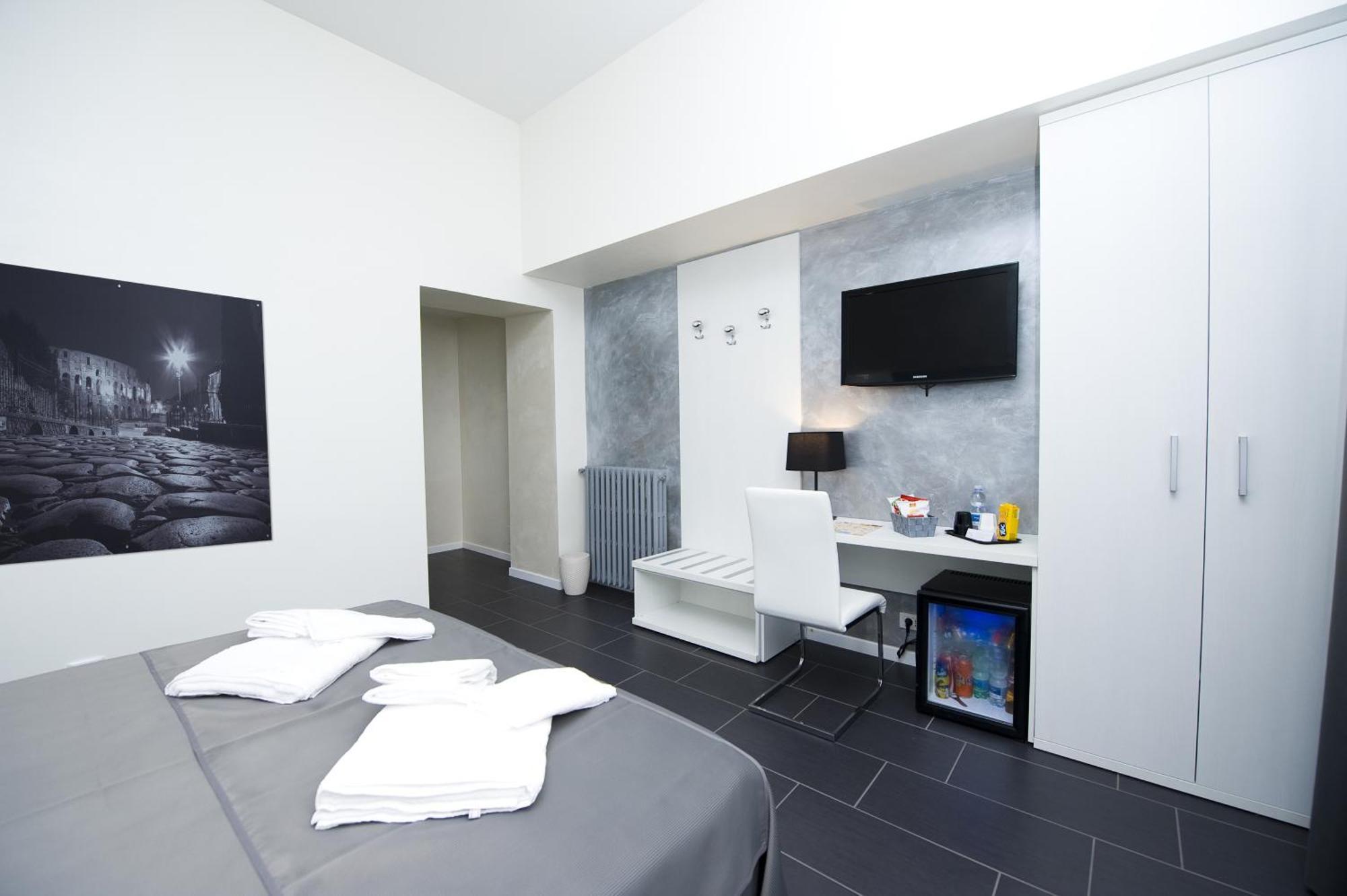 Grey&White Hotel Rome Bilik gambar