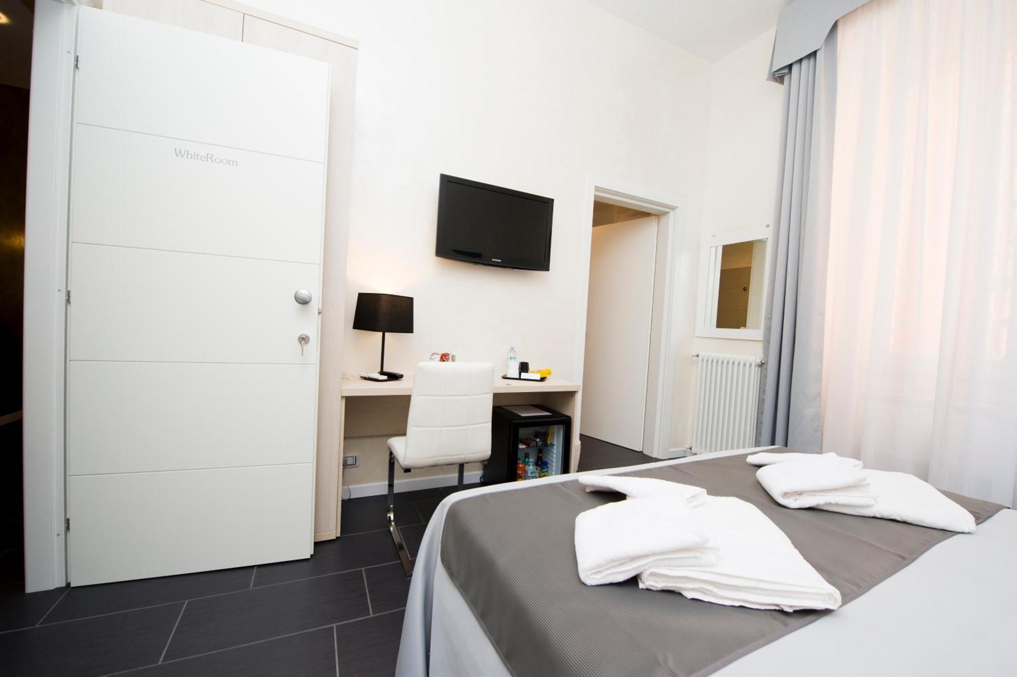Grey&White Hotel Rome Bilik gambar