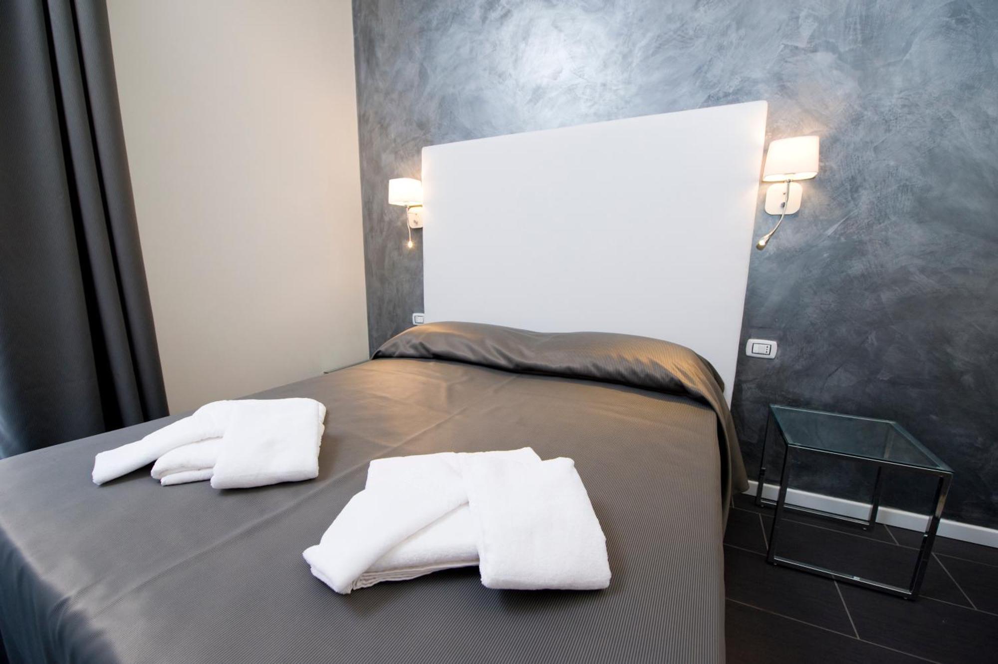 Grey&White Hotel Rome Bilik gambar