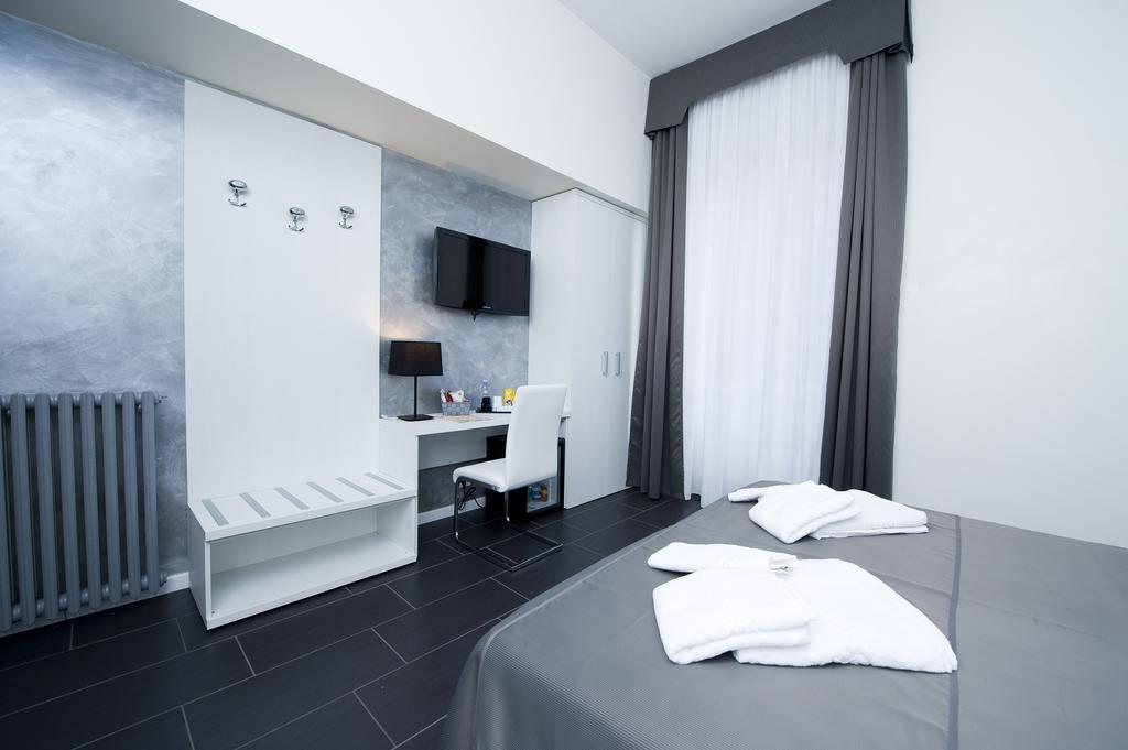 Grey&White Hotel Rome Bilik gambar