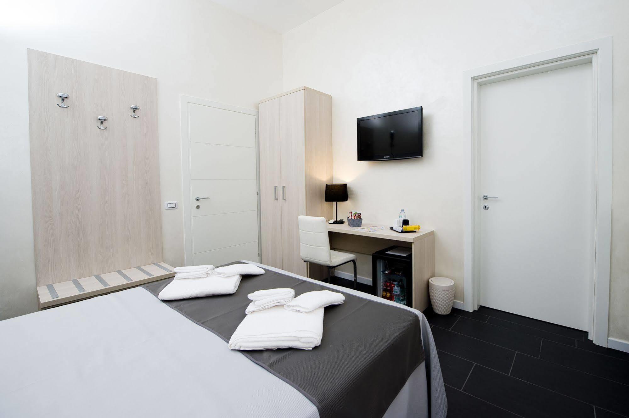 Grey&White Hotel Rome Luaran gambar
